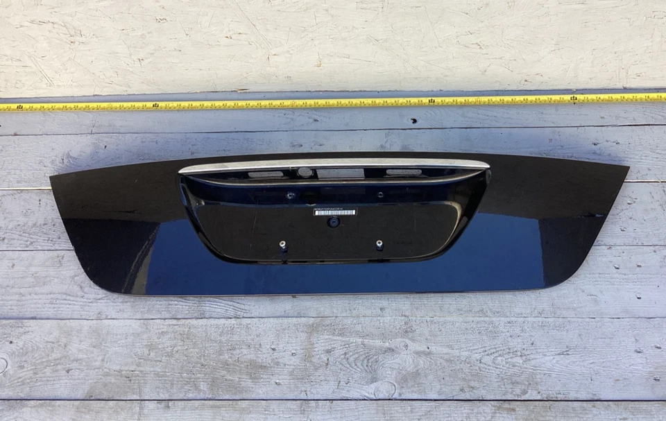 Mercedes-Benz E500 W211 2003-2006 tapa del maletero trasero puerta trasera moldura de matrícula OEM Foto 1 de 4