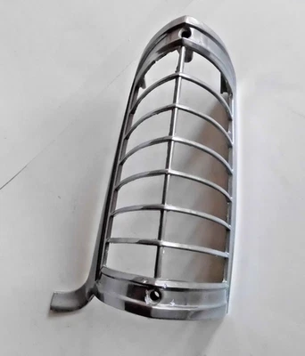 1973-1976 LINCOLN MARK IV LEFT PARKING/TURN LIGHT CHROME BEZEL. D5CB-13237-AA - Image 1 of 4