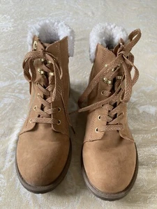 NWOT CAT & JACK LACE UP SUEDE BOOTS W/FAUX FUR SIDE ZIPPER SIZE 5 - Picture 1 of 10