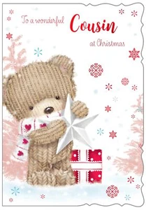 Tarjeta de Navidad Primo - Lindo Oso con Estrella y Regalo y Lámina Roja 7.5x5.25" - Imagen 1 de 3