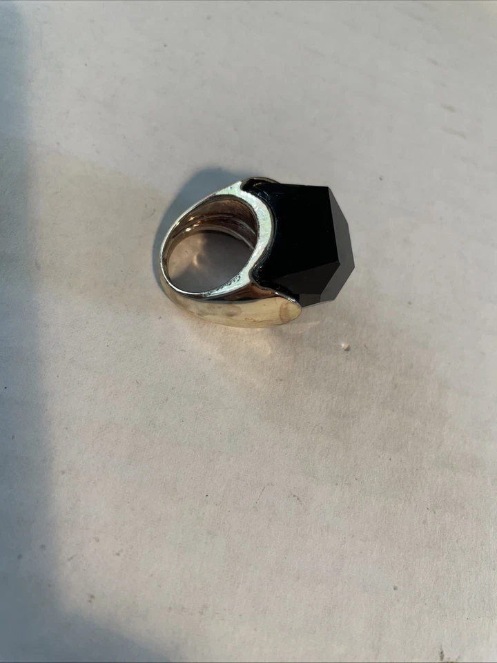 Anillo faceta negro MARK/AVON pequeño-medio 5 tono plateado con piedra sintética 1" con Foto 1 de 4