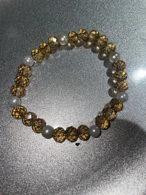 我想帮助我的父母支付他们的移民案件,你能帮我们吗?  — 第 1/4 张图片