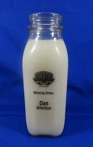 2011 Indianapolis 500 Dan Wheldon Winners Milk Bottle Collectors Edition - Picture 1 of 12
