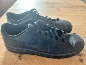 Mens Nike Black Trainers Size 11 UK - Picture 1 of 5