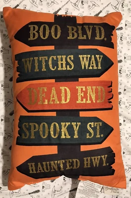 Almohada de Halloween bruja letreros de calle casa de vacaciones ropa de cama espeluznante decoración NUEVO Foto 1 de 2