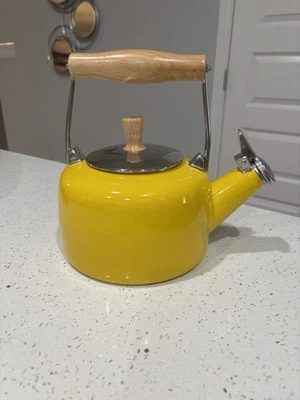 Teca CHANTAL esmaltada amarilla nueva Foto 1 de 4