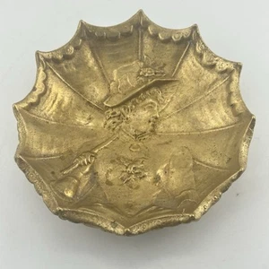 ANTIGUA BOLSA VACÍA BRONCE VIEJA BOLSA VACÍA BANDEJA CENIZA FRANCESA *MUJER CON PARAGUAS - Imagen 1 de 7