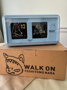 Yoshitomo Nara Walk On Flip Tischuhr TWEMCO PataPata blau Japan kostenloser Versand - Bild 1 von 7