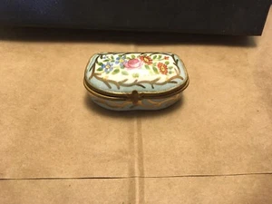 LIMOGES PORCELAIN TRINKET BOX 2 3/4” HAND PAINTED TURQUOISE Gold Trim B82c - Picture 1 of 8