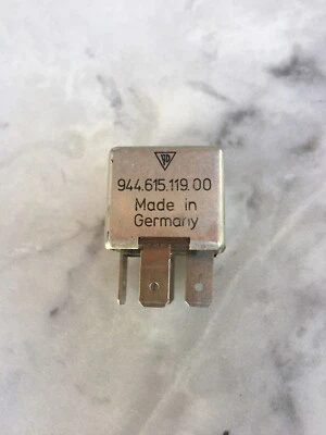 EXCELLENT USED ORIGINAL PORSCHE 944 968 FOG LAMP AC BLOWER RELAY Foto 1 de 3
