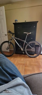 Trek 9500 Mtn Bike- 20" - Full Sus - Recent tune - Vintage Retro Classic Ride - Image 1 of 4