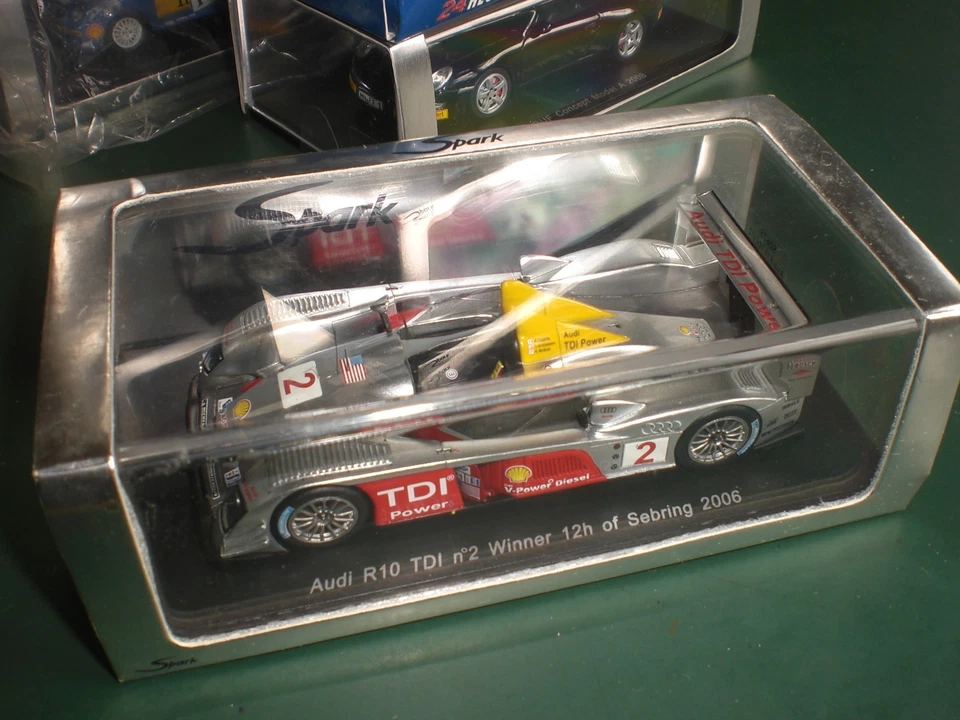 Spark Model AUDI R 10 N.2 WINNER SEBRING 06 1 43