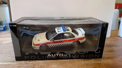 AUTOART 1/18 SUBARU IMPREZA POLICE CAR UK REF 78651 - Photo 1/4