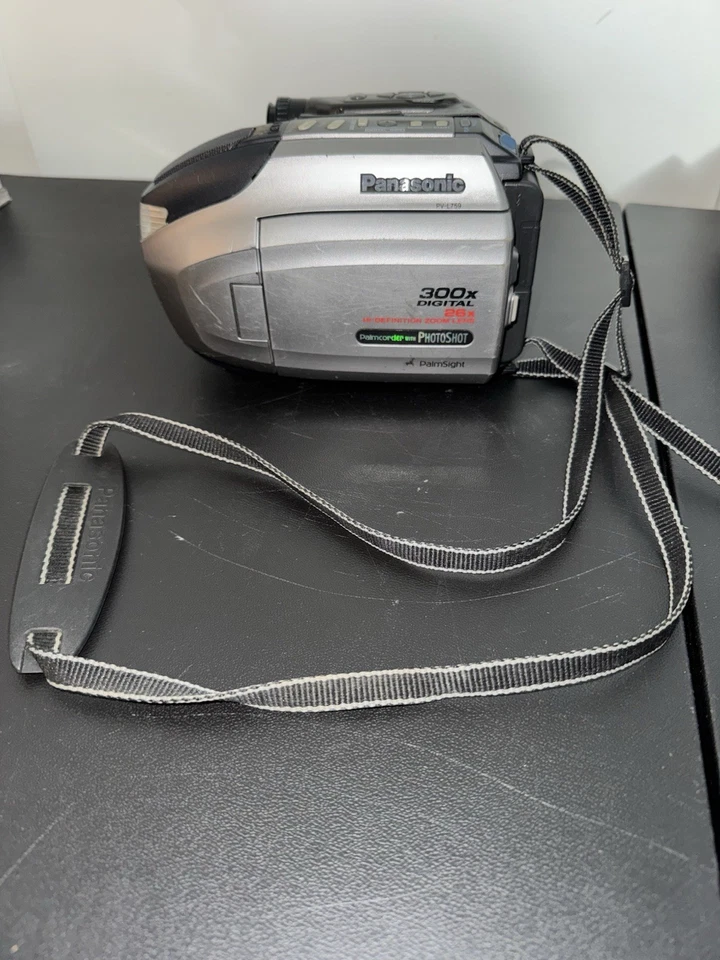 Panasonic Handheld Palmcorder VHSC Model PV-L759 Camcorder Handcam UNTESTED - Image 1 of 4