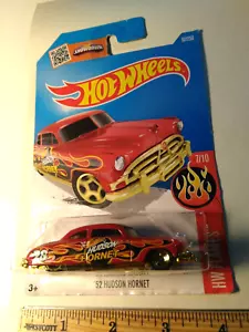 Premium 2015 Hot Wheels Flames '52 Hudson Hornet, rot. Neu im Paket. - Bild 1 von 6