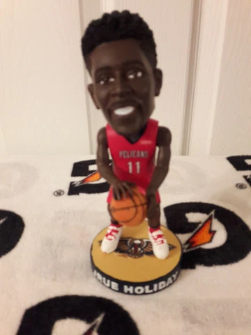 JRUE HOLLIDAY NEW ORLEANS PELICANS 2019-20 SEASON TIC HOLDER GIFT BOBBLEHEAD Cover