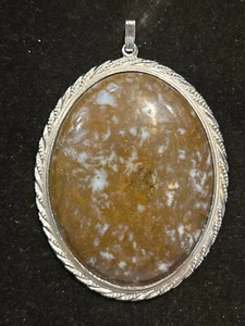 STERLING SILVER OVAL MILKY WHITE & TEXTURED BROWN AGATE STATEMENT PENDANT - Picture 1 of 7