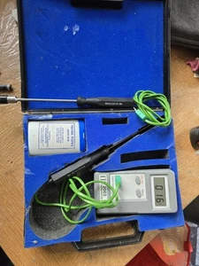 Electronic Temperature Instruments ETI 2003 Thermometer - Picture 1 of 8