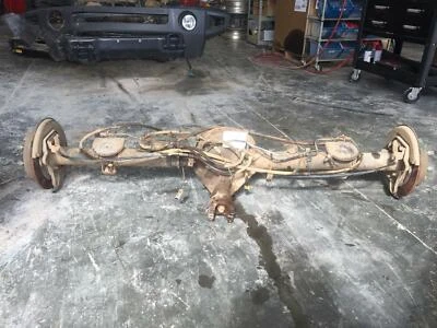 2009-2010 HUMMER H3 Rear End Axle Assembly Pickup, 5.3L 4.10 ratio Foto 1 de 4