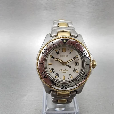 Reloj Seiko Buceo Mujer 31mm Esfera Blanca Dos Tonos Fecha Redondo Batería Nueva Foto 1 de 4