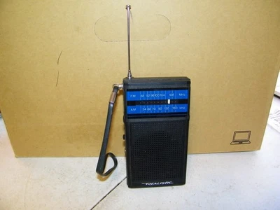 Realistic AM/FM Battery Portable Radio Model 12-636 Vintage Radio Shack Working - Image 1 of 3