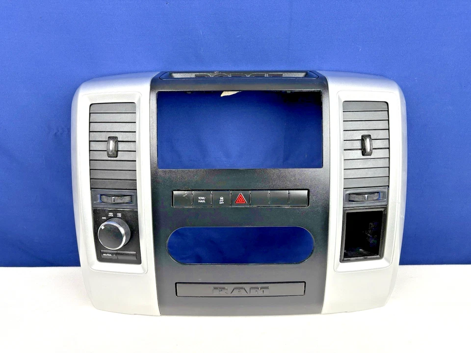 Dodge Ram 1500 2500 2009 2010 2011 2012 tablero central radio embellecedor bisel panel OEM Foto 1 de 4