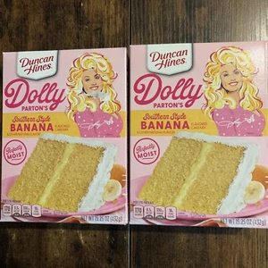 2 Duncan Hines Dolly Parton's Favorite Southern Style BANANA Cake Mix 15.25Oz - Picture 1 of 12