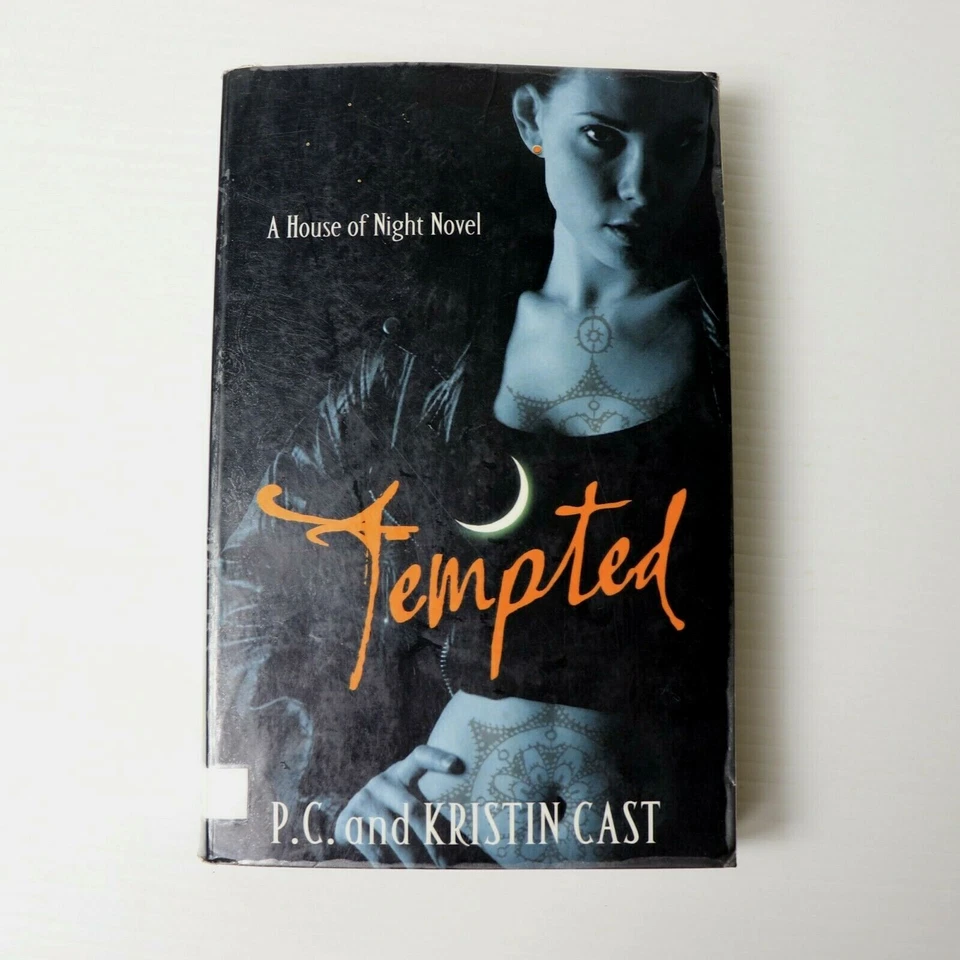 Tempted by Kristin Cast, P C Cast ~ House Of Night ~ Ex Library 2009 Paperback - Image 1 of 4