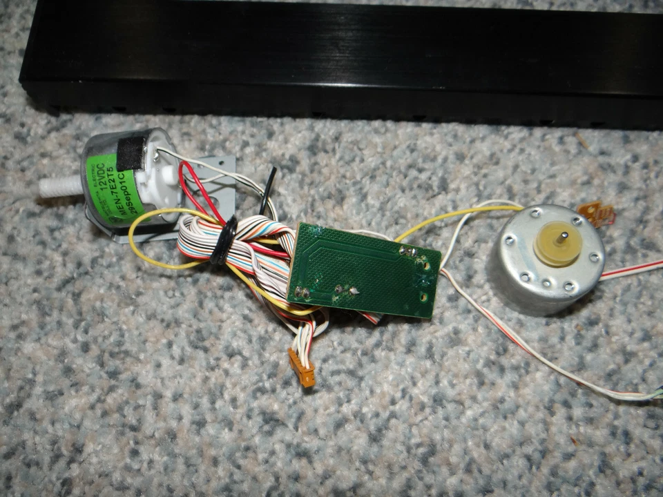 Cambiador de CD Rotel RCC-955 piezas diversas Foto 1 de 3