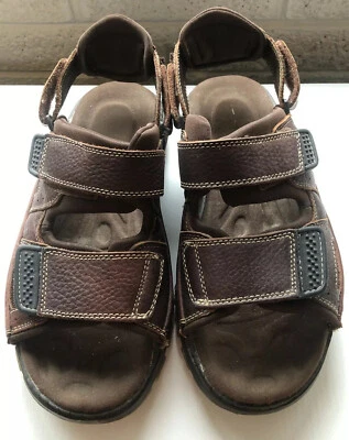 Sandalias de cuero para hombre Thom McAn talla 9 medianas marrones ajustables usadas Foto 1 de 4