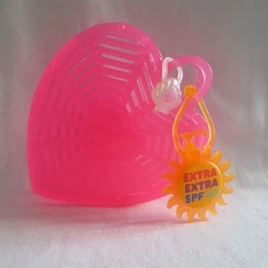 NUEVO Barbie Extra Fly Beach Muñeca de Natación Gran Tamaño Rosa Corazón Bolso de Playa y Dijes - Imagen 1 de 6