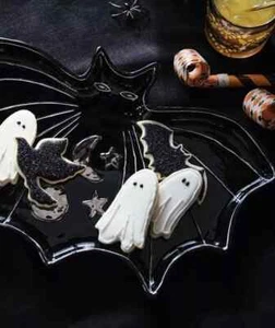 NEW Anthropologie Francesca Kaye Halloween Magic Bat Platter - Picture 1 of 7