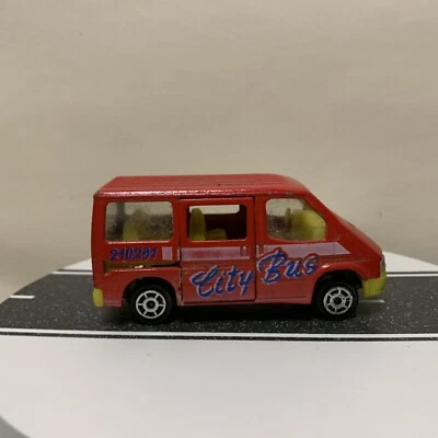 Majorette #243 福特 Transit City 巴士 Van 红色 带滑动门 - 1: 60 复古 VGC — 第 1/4 张图片