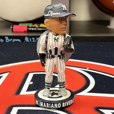 Mariano Rivera New York Yankees Signed Captain America Bobblehead AUTO Steiner Cover