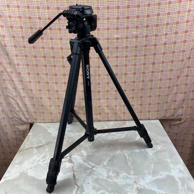  Sony VCT-R640 Camera/ Camcorder Tripod - Image 1 of 4