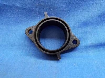 Kawasaki 18069-028. Suporte para tubo de escape OEM. Compatível com Kawasaki G31M G4TR KV100. - Imagem 1 de 4