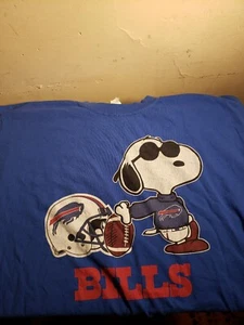 Vtg Bills Snoopy Gildan Made in USA Single Stitch T-Shirt L - Picture 1 of 3