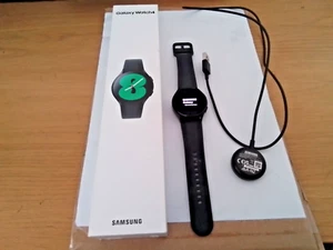 Samsung Galaxy Watch4 SM-R860 40mm Aluminium Case with Sport Band - Black - Zdjęcie 1 z 5