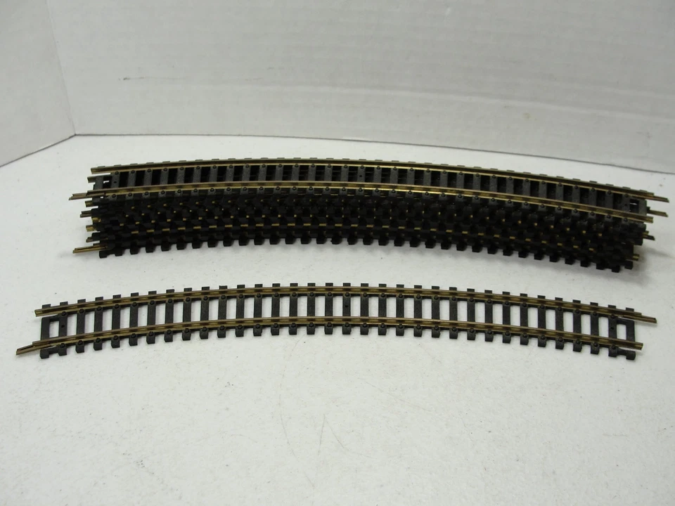 Vintage Tyco 8 pcs Curve Train Track 18" R HO Scale 15685 - Image 1 of 1