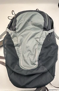 Vintage 2018 Osprey Daylite Backpack BLUE Hiking Lightweight H20 Compatible - Picture 1 of 10