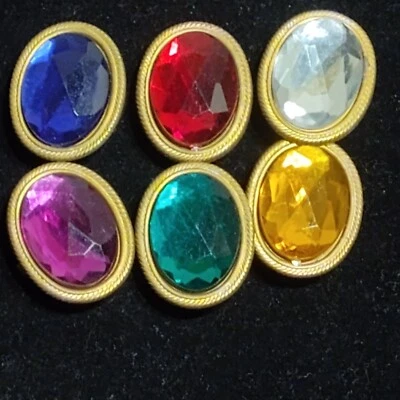 Botones vintage de metal dorado con grandes gemas de colores. ¡Ideal para disfrazarse! Foto 1 de 2