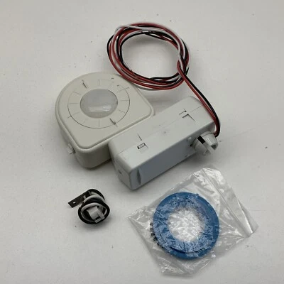 Leviton OSFHU-LTW Fixture-Mount PIR High Bay 360° Occupancy Sensor 120/277/347V - Image 1 of 4