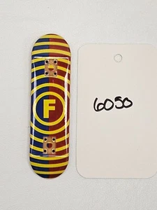 Fondotinta tastiera Tech Deck vintage rosso, blu e giallo - Foto 1 di 1