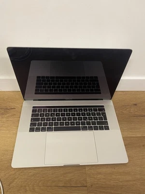 Apple MacBook Pro 15", 2017, Model 1707 - Bild 1 von 4