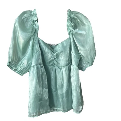 Babydoll Altar’d State Top Medio Brillante Espuma de Mar Verde Satinado Hada Caprichoso Foto 1 de 4