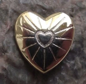 Golden Metal Heart Shaped Sun Sunshine Rays Hope Happiness Brooch Pin Badge  - Picture 1 of 2
