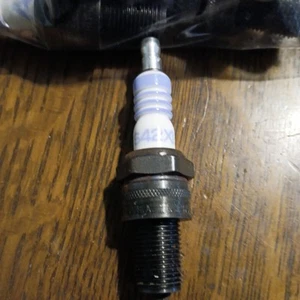 20 AC. S42XL Spark Plugs 4 Small BLUE Rings OEM Early NOS NO BOX have rings - Picture 1 of 2