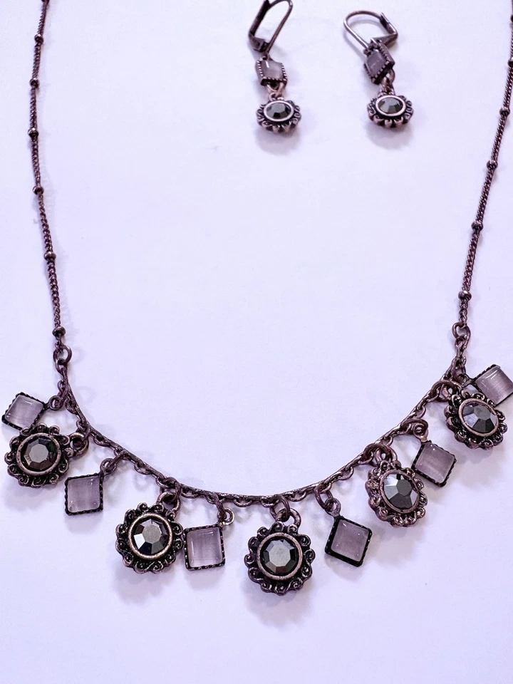 Colar pendente Lia Sophia em tom de cobre ajustável pedras iridescentes + brincos - Imagem 1 de 4