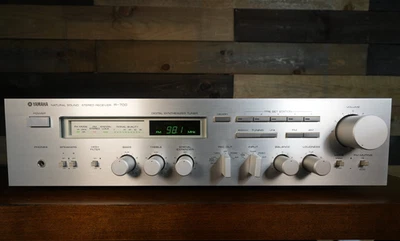 Receptor estéreo Yamaha Natural Sound AM/FM R-700, totalmente testado, muito limpo - Imagem 1 de 4