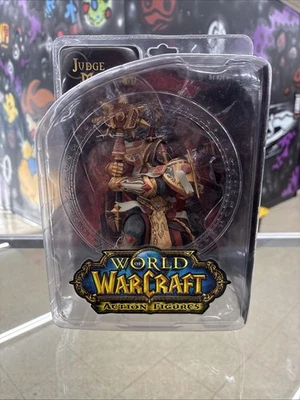 Figura de acción DC Unlimited World of Warcraft Judge Malthred Serie 7 Foto 1 de 4